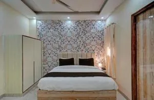 Shourya Hotel And Banquet - Noida