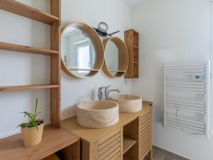 Maisons de vacances Maison climatisee a Parentis-en-Born, proche centre et lac, 6 pers, menage inclus - FR-1-319-560 : photos des chambres