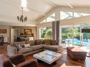 Villa familiale avec piscine chauffée, clim, 4 chambres, proche golf et plages - FR-1-319-565