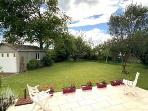 Maisons de vacances Charmante maison renovee a Trebeurden avec jardin clos, terrasse et parking, a 1km de la mer - FR-1-368-423 : photos des chambres