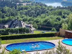 Pensjonat Na Górce - Widok Na Jezioro Solińskie i Góry 534-556-639 - Полянчик