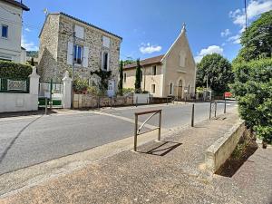 Maisons de vacances Charmante maison F4 avec terrasse proche Thermes et centre, animaux acceptes - FR-1-451-210 : photos des chambres