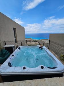 Palase Jacuzzi apartment 157-D GC