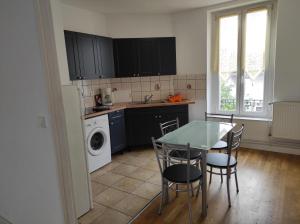 Appartements Superbe F3 dans residence calme, : photos des chambres