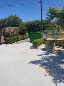 DIMITRIS EYRIAKIS COTTAGE