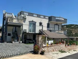 Vila Viktori - Livadhje