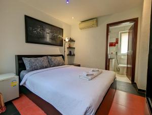 Beachfront Magic Villa - by KohChangVillas