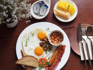 Saturdays Residence - 2 Bedrooms Service Apartment