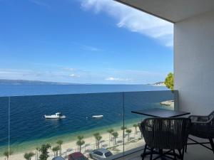 Infinity N5 Villa Brzet