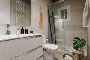 Zioba - 3 bedroom and balcony in Gracia