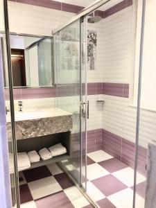 Phòng Giường Đôi Có Ban Công (Double Room with Balcony)