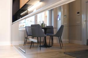 Suite Garibaldi 54 Renovated 1BR in Old Town Olbia img26