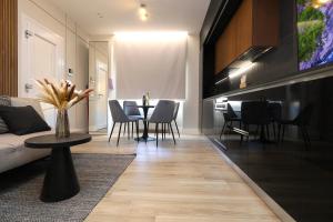 Suite Garibaldi 54 Renovated 1BR in Old Town Olbia img40