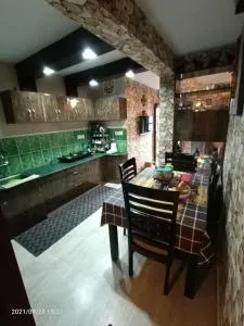 Shri Rudra Home Stay - 2-BHK fully furnished home stay - 比姆塔尔