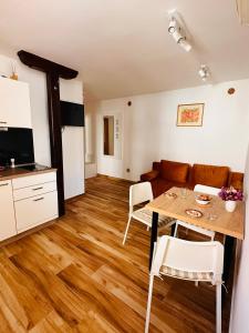 Lux Apartments in Downtown