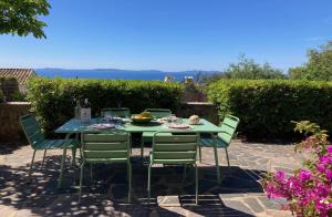 Appartements Beautiful sea view, AC, garden, beach minutes away by foot! : photos des chambres