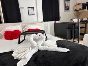 Appartements Orleans Centre - LOVE ROOM - Good Vibes Only BY PRIMO C0NCIERGERIE : photos des chambres
