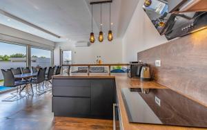 Istriensonne 0739 New-built Villa Lucy-2 -Pool with hydromassage