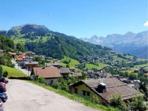 Appartements Confortable 3 pieces pour 6pers avec balcon au Grand-Bornand - FR-1-458-124 : Appartement (6 Adultes)