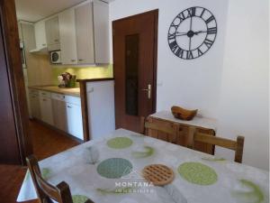Appartements Appartement 2 pieces au centre du village - 4/6 personnes - FR-1-458-181 : photos des chambres