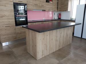 Pink Fairy Paradise Penthouse, 10mins from the beach