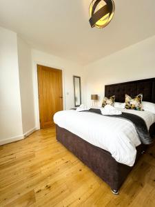 The Birketts Inn, 4 - Bed, Sleeps 8, Pets Welcome