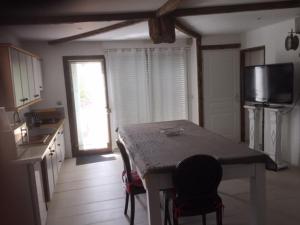 Appartements studio meuble et equipe : photos des chambres