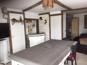 Appartements studio meuble et equipe : photos des chambres