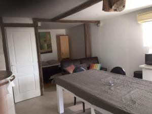 Appartements studio meuble et equipe : Appartement 1 Chambre