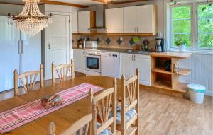 Cozy Home In Tranås With Kitchen