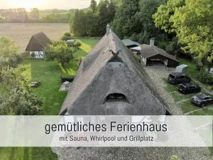 Reetmeer Apartments Ferienhaus, Ferienwohnungen und Ferienzimmer - Niendorf