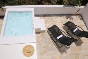 Cycladic Home with Hot Tub - فتيليا