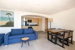Appartements Appartement neuf, vue mer unique, piscine : photos des chambres
