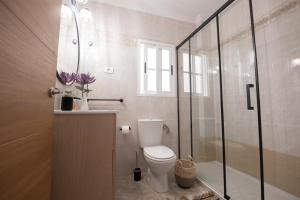 Comfortable Centric Apartment Steps from the Beach