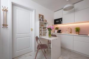 Stunning 2-BR Apartament Palace in the window, air-conditioning 500m to Central Station