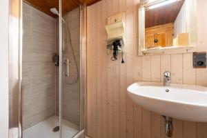 Chalets Chalet-Sixtine A large family chalet of 600m2 near La Clusaz : photos des chambres