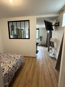 Studio CF Cosy Proche Gare, Centre Ville et Toutes Commodites