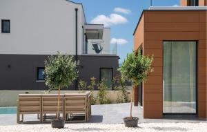 3 Bedroom Nice Home In Orbanici