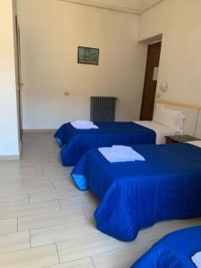 Triple Room room in Hotel Mercurio