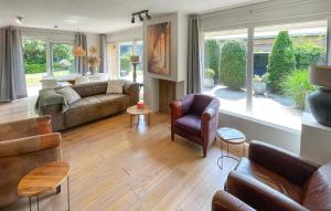 Awesome Home In Lauwersoog With Wifi