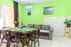 Vila Misljenovic, u centru Sokobanje, na pesackoj zoni