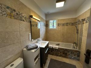 Maisons d'hotes Le refuge des oiseaux : Chambre Double Deluxe avec Douche