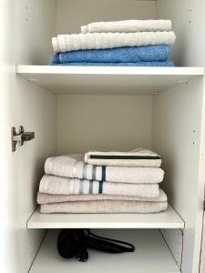 Appartements Vacances bord de mer - Appartement Sanary sur Mer : photos des chambres