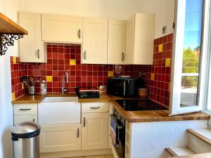 Appartements Vacances bord de mer - Appartement Sanary sur Mer : photos des chambres