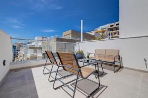 Stylish Penthouse Rooftop Hot Tub Harbour Views