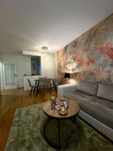 7 Emperors Central Suite