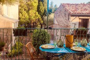 Maisons de vacances Maison provencale les glycines : photos des chambres