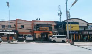 RedDoorz at Elegance Guest House near NAIA T3