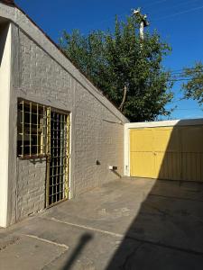 Amplia casa 2 habitaciones en Guaymallén