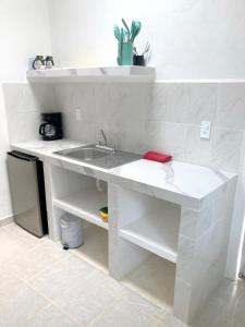 GREEN PARADISE LEONA VICARIO